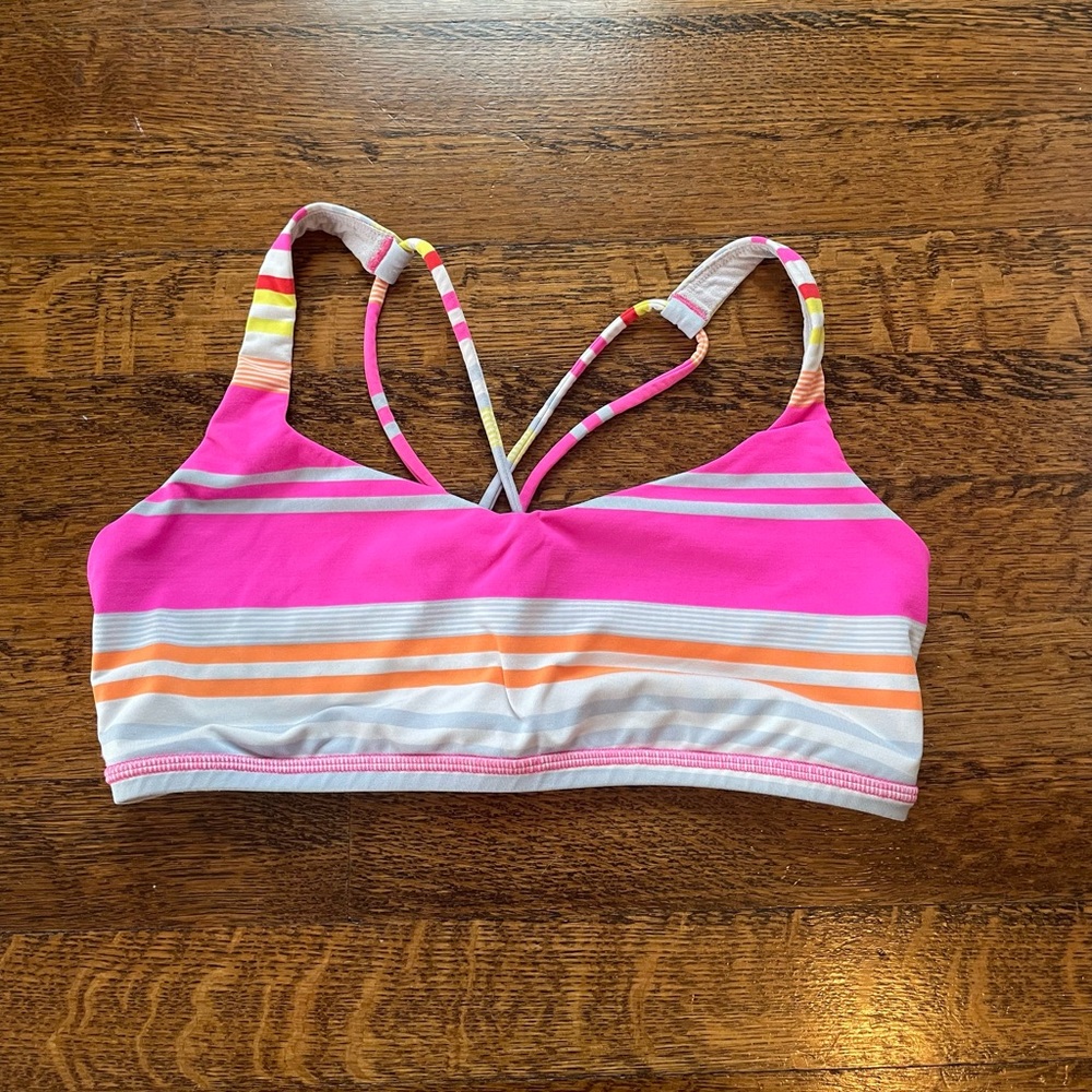 Lululemon sports bra size 6